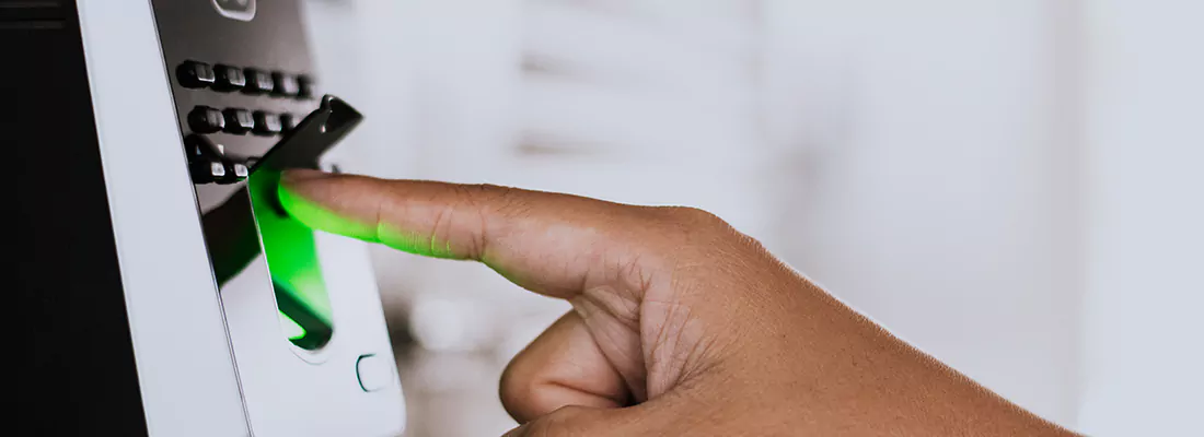 Smart Gate Locks with Remote Access Features in Aurora, ON